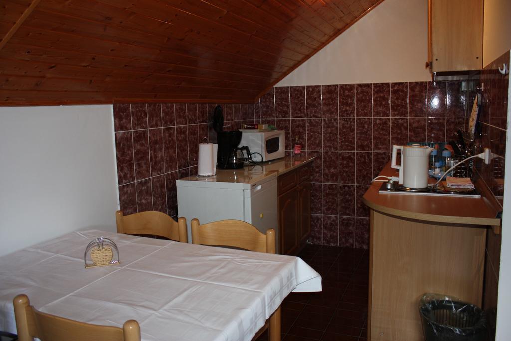 Apartment Jelena Seliste Dreznicko Phòng bức ảnh