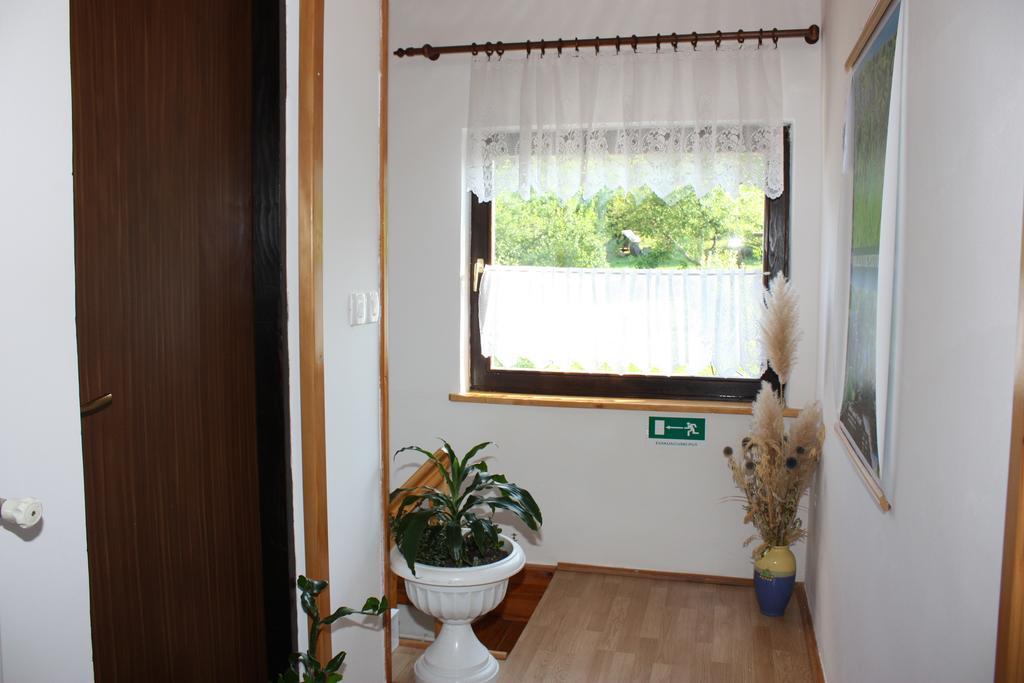 Apartment Jelena Seliste Dreznicko Phòng bức ảnh